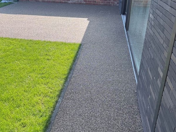 pad en terras in waterdoorlatende verharding Vuba in Eeklo, Zelzate, Ertvelde, Assenede, Bassevelde, Boekhoute, Evergem, Terneuzen, Sas van Gent, Sleidinge, Oosteeklo