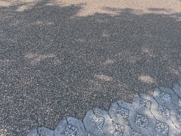 waterdoorlatende verharding oprit in Eeklo, Zelzate, Ertvelde, Assenede, Bassevelde, Boekhoute, Evergem, Terneuzen, Sas van Gent, Sleidinge, Oosteeklo